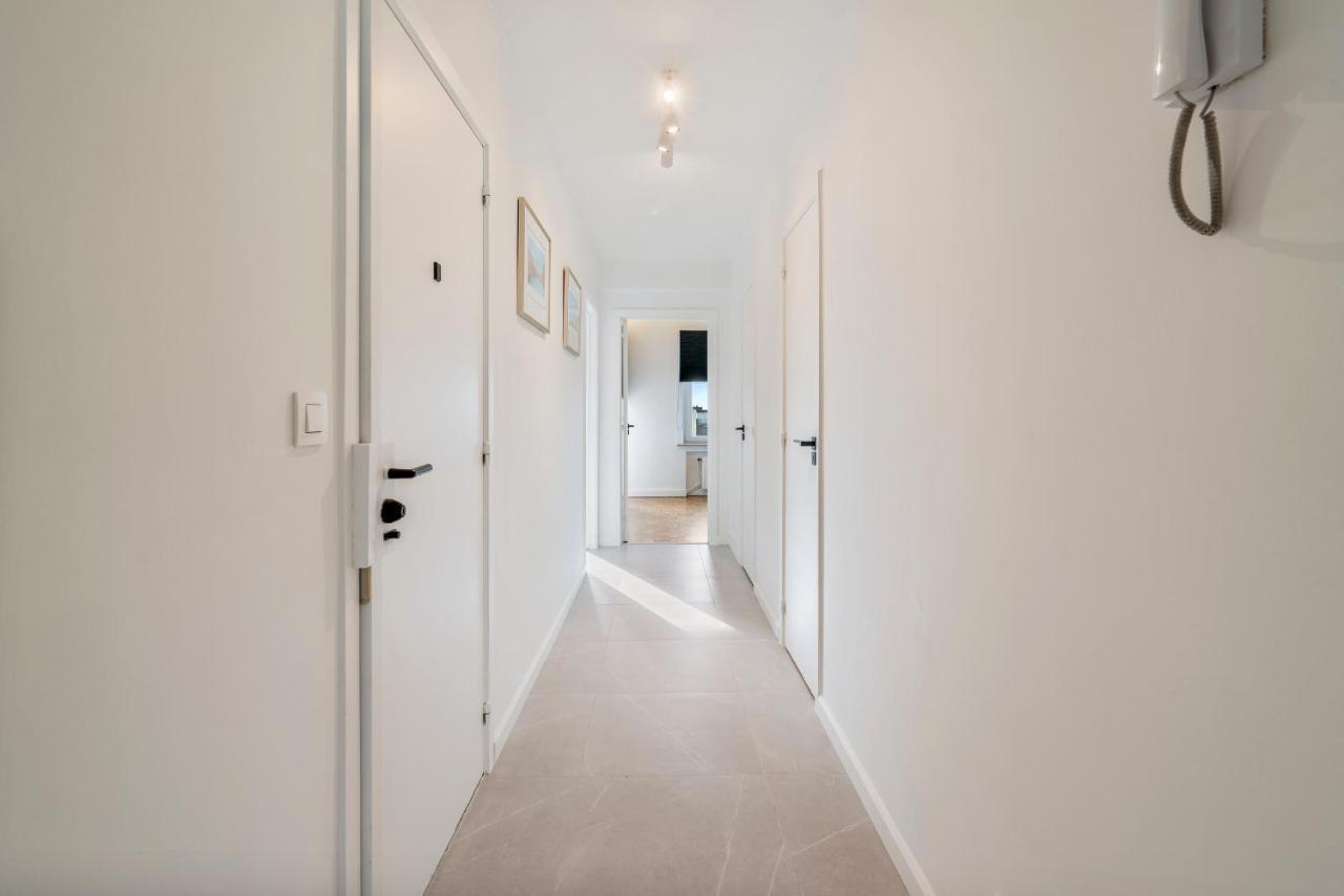 Fantastically Located Modern Apartment With Garage Available Остенде Экстерьер фото